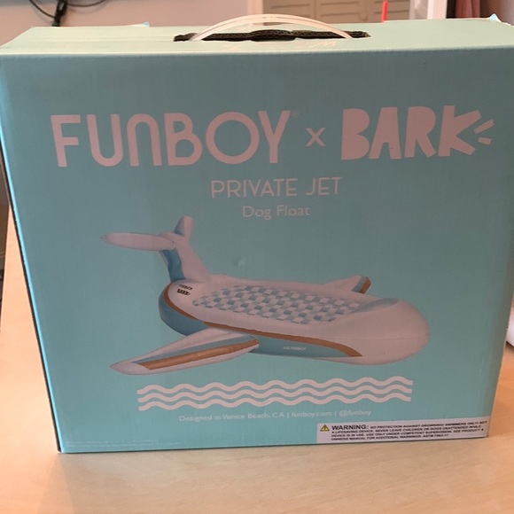 barkbox dog float